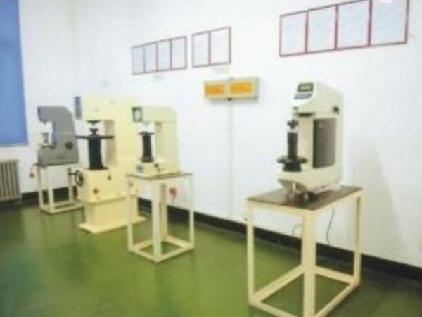 金属硬度试验室